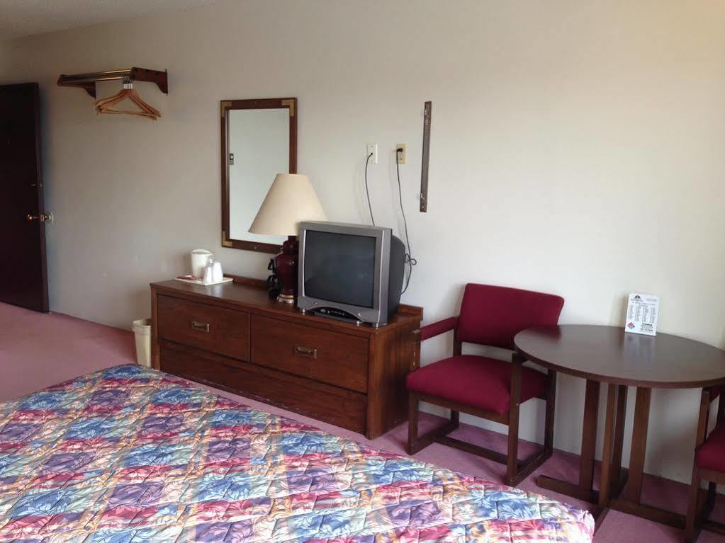 Americas Best Value Inn Laramie Dış mekan fotoğraf